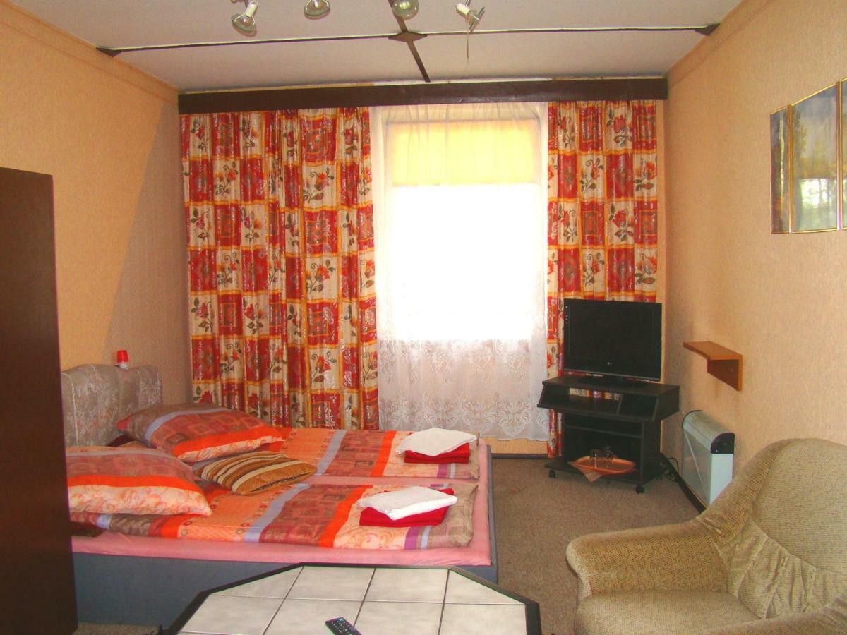 Osrodek Wypoczynkowy Oaza Hotel Kuznica Zbaska Екстериор снимка