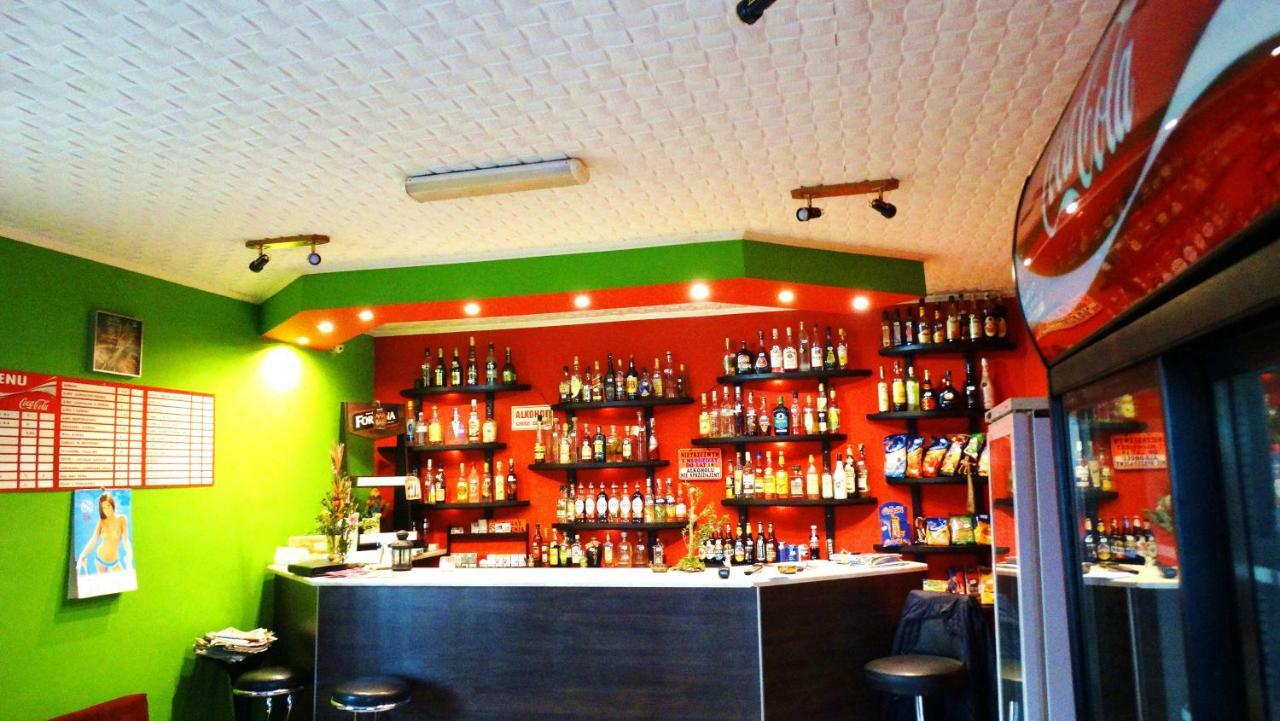 Osrodek Wypoczynkowy Oaza Hotel Kuznica Zbaska Екстериор снимка